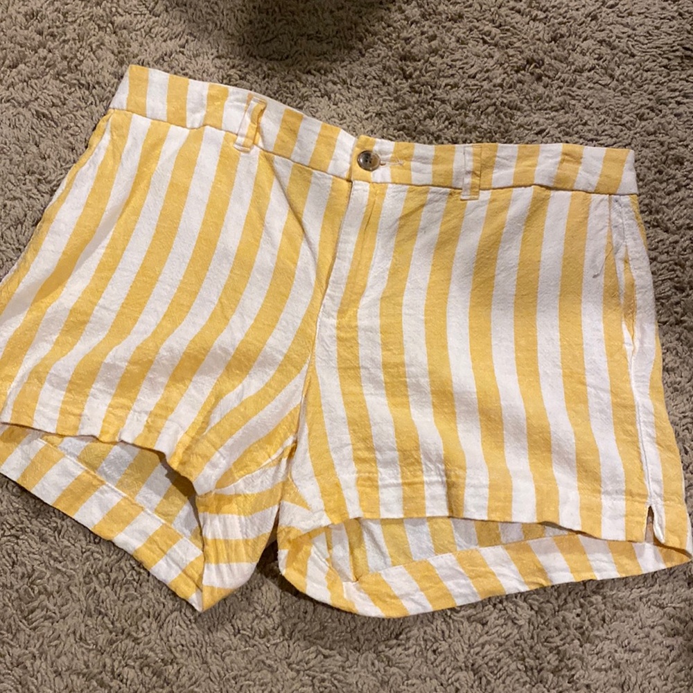 Summer vibrant shorts